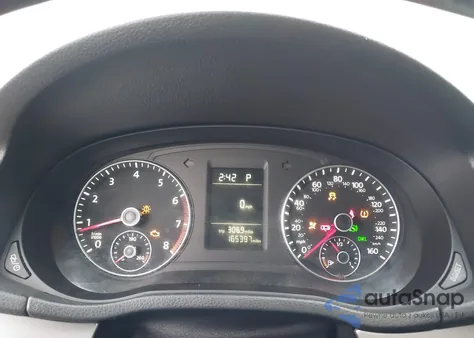 2015 Volkswagen Passat 1.8T Wolfsburg Edition z USA, uszkodzony, nr VIN 1VWAT7A38FC040621